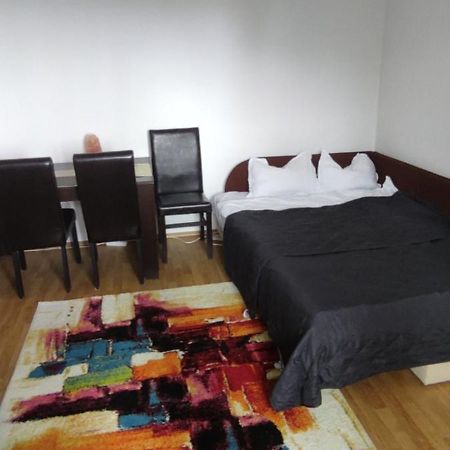 A&M Apartamento Târgu-Mureş Exterior foto